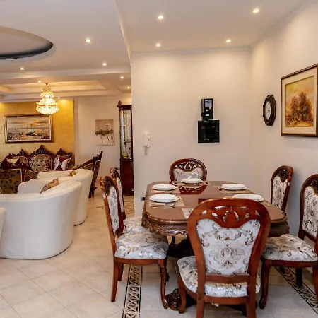 Spacious Paradise - 3br In The Heart Of Apartmán